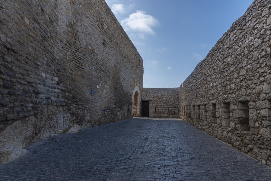Castelló de la Plana - Morella 058 - Portal de l'Estudi.jpg